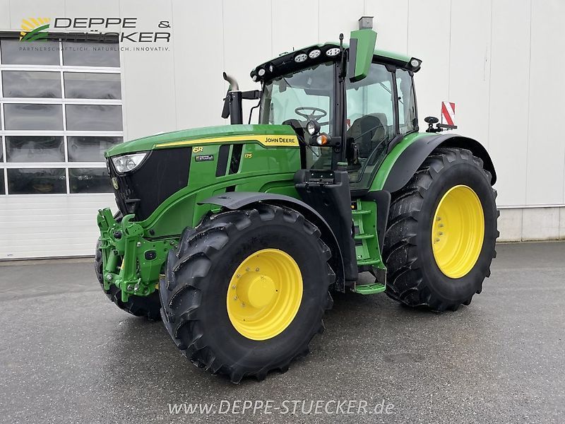 E-FARM: John Deere 6R 175 - Traktor - id 182QZBD - 156.450 € - Baujahr: 2024 - Abgelesene Motorstunden: 1.100,Motorleistung (PS): 175,Deutschland