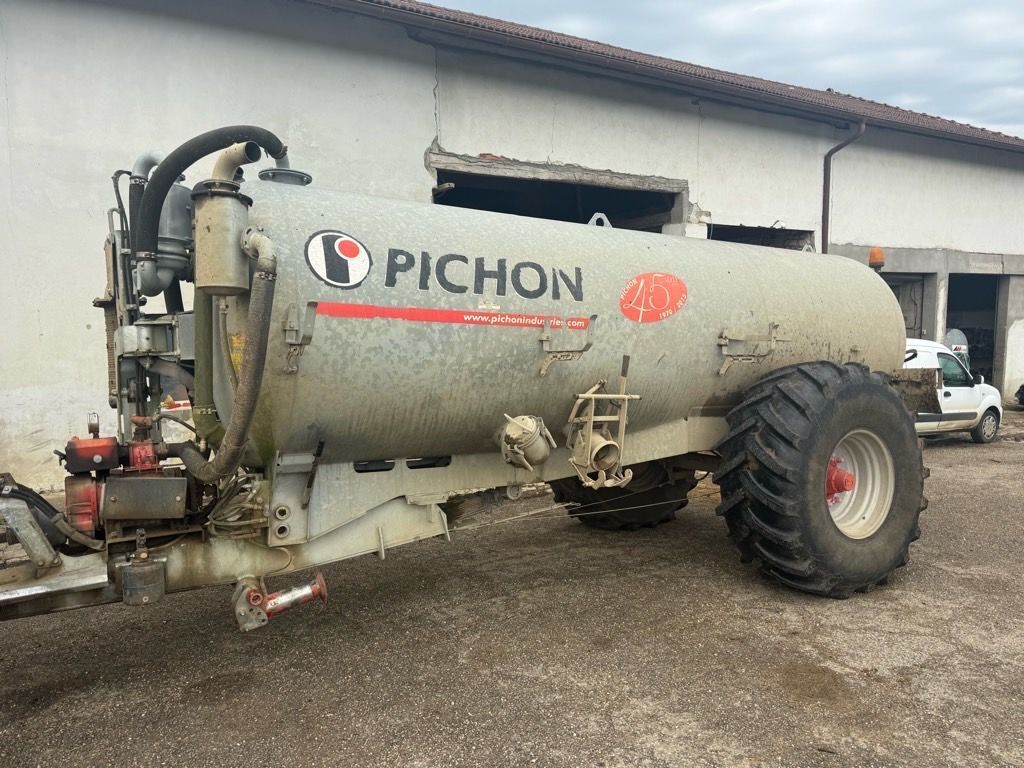 E-FARM: Pichon tci 10400 - Spandi liquame semimovente - id KVFGTQN - 16.000 € - Anno di costruzione: 2015 - Francia
