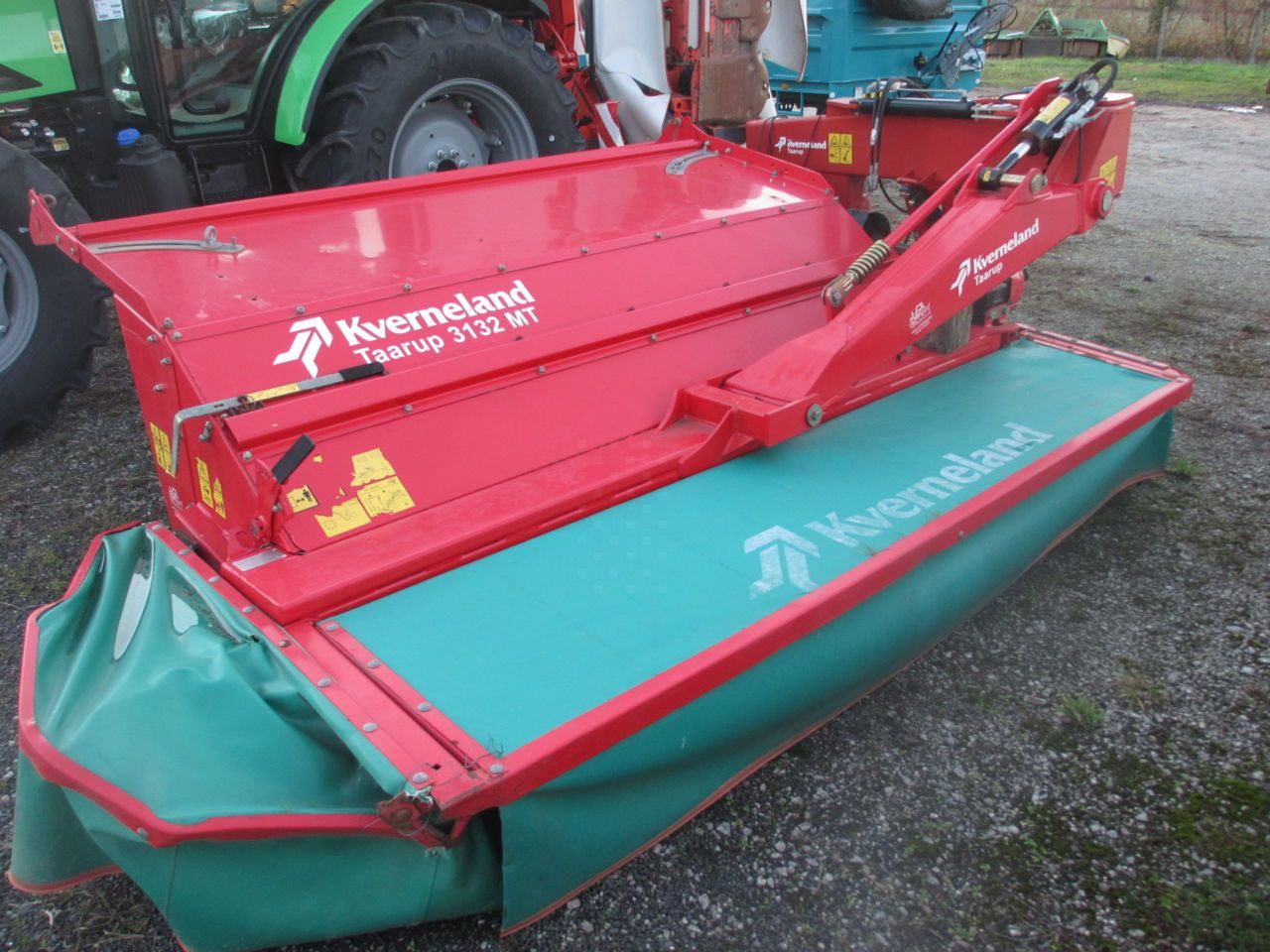 E-FARM: Kverneland 3132 - Segadora - id 7UKFIQ8 - 7000 € - Año: 2013 - Francia