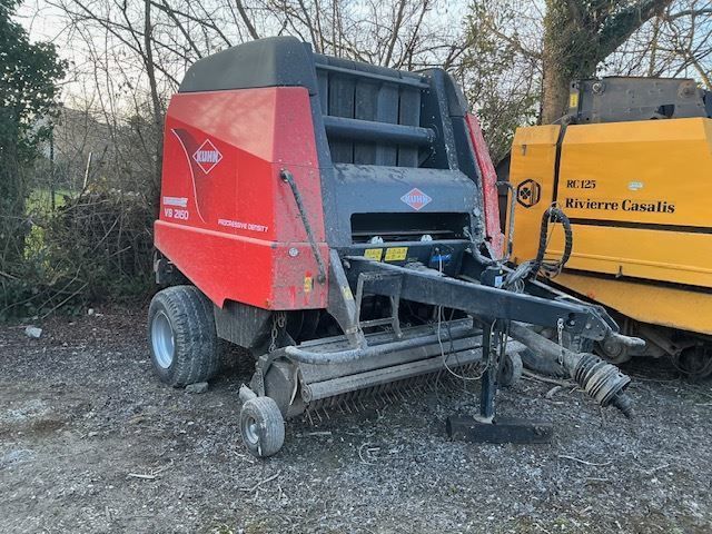 E-FARM: Kuhn VB 2160 - Presse à balles - id 57FZIQ7 - 19 900 € - Année: 2014 - Balles produites: 12 000,France