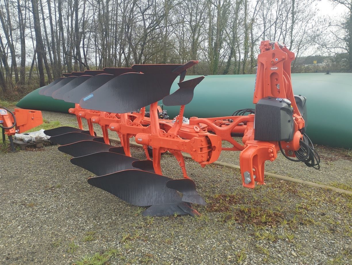 Kuhn varimaster l Charrue 37 500 €