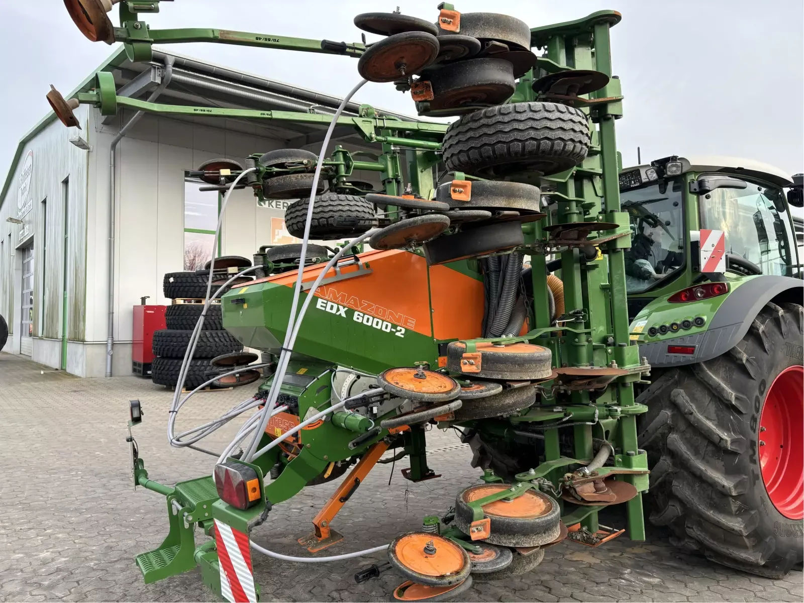 E-FARM: Amazone EDX 6000-2 - Precision drill - id MH8MD42 - €15,950 - Year of construction: 2013 - Germany