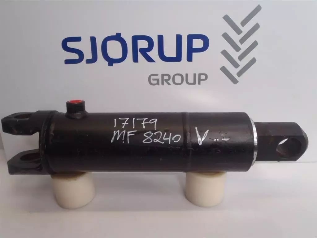 Massey Ferguson 8240 Parts