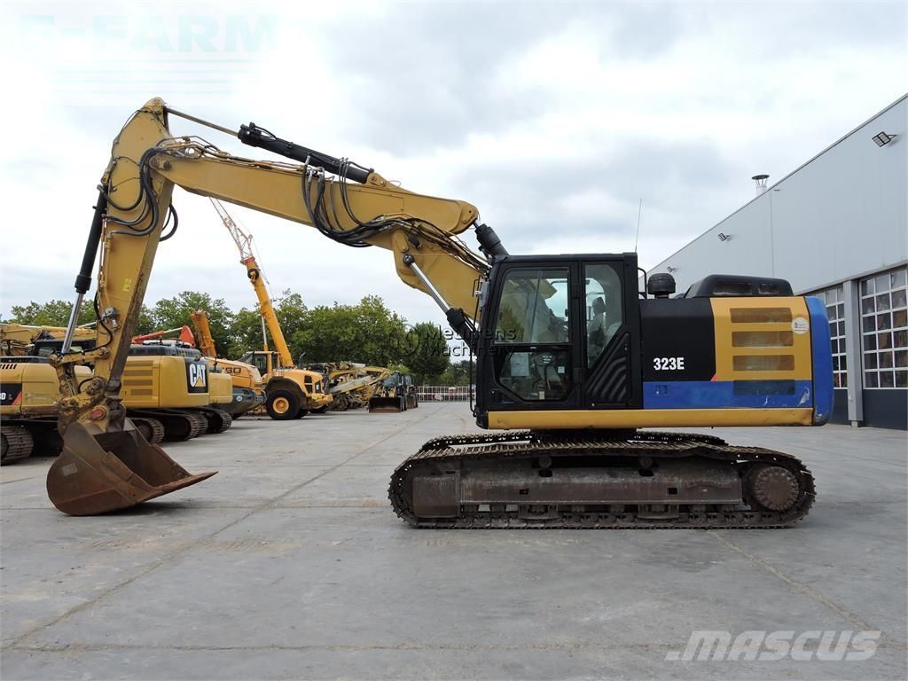 Caterpillar 323el Excavator pe șenile 46.700 EUR