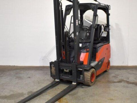 E-FARM: Linde e 18 ph evo 386-02 - Gabelstapler - id HMDDJDS - 17.900 € - Baujahr: 2020 - Abgelesene Motorstunden: 2.838,Deutschland
