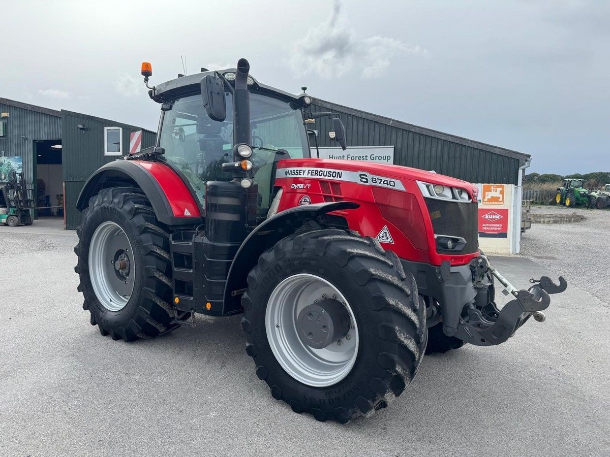 Massey Ferguson 8740 S Traktor 158 877 €