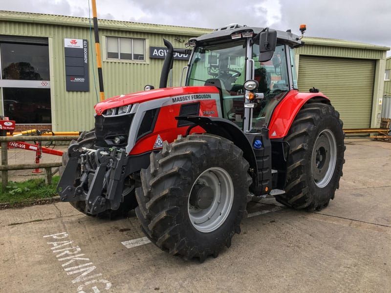 Massey Ferguson 7S.210 Traktor 165 685 €