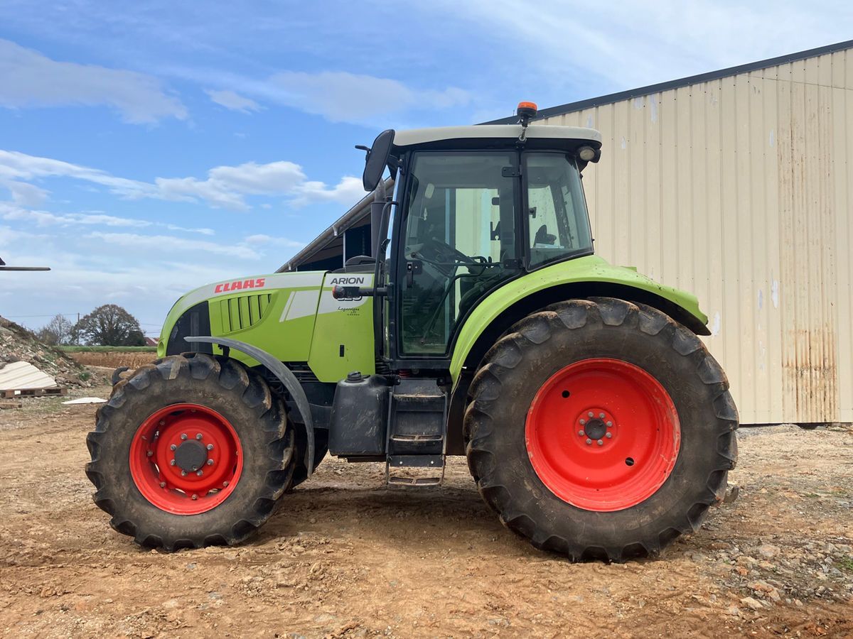 E-FARM: Claas Arion 620 CIS - Traktor - id HNZINZM - 38.000 € - Produktionsår: 2009 - Motortimer: 5.500,Motoreffekt (HP): 130,Frankrig