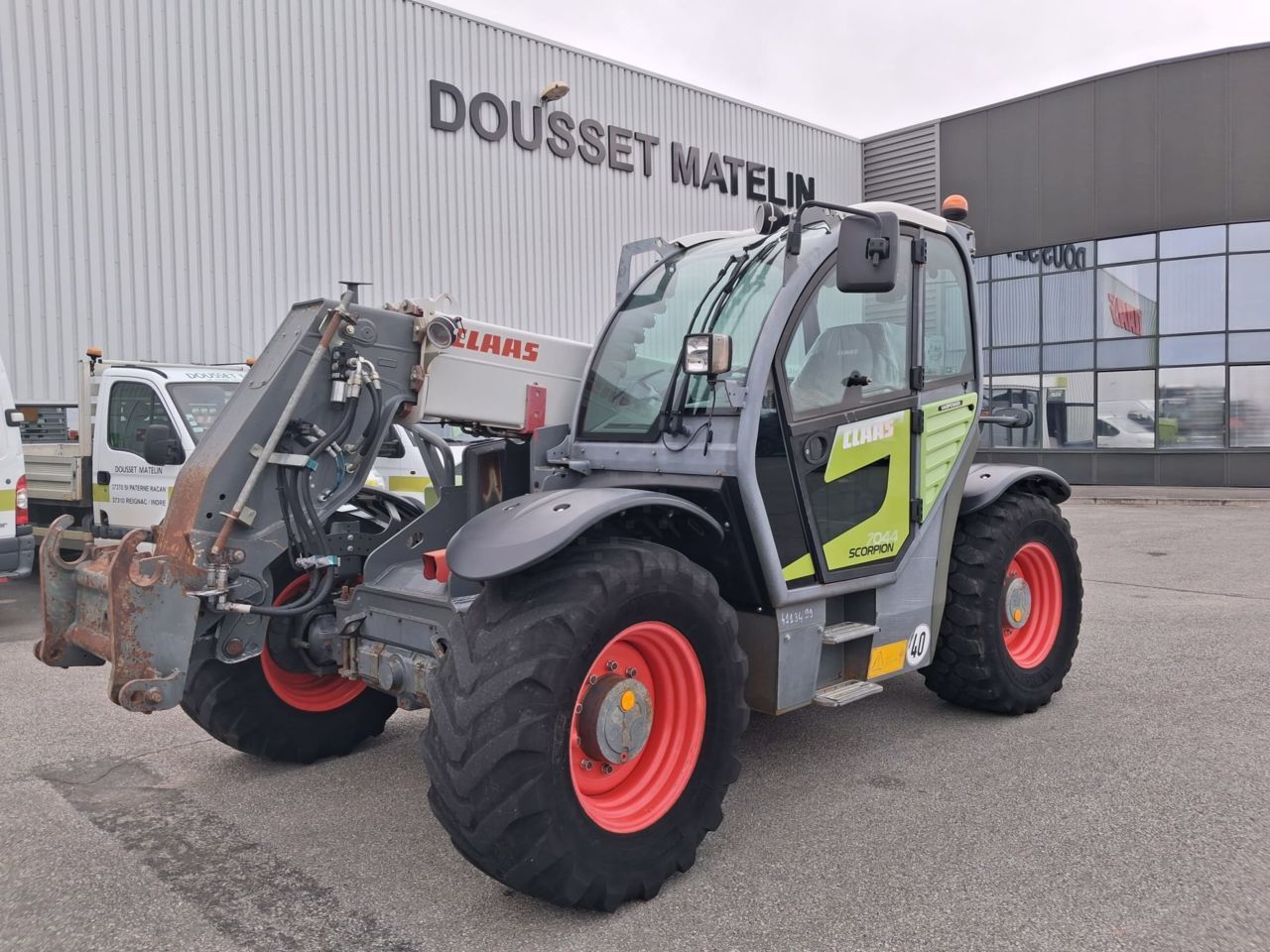 E-FARM: Claas scorpion 7044 varipower - Telehandler - id RBFNTSK - €50,000 - Year of construction: 2015 - Engine hours: 2,970,Engine power (HP): 122,France