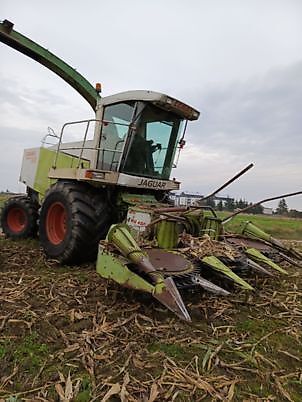 Claas Jaguar 840 Combina de siloz autopropulsată 29.921 EUR