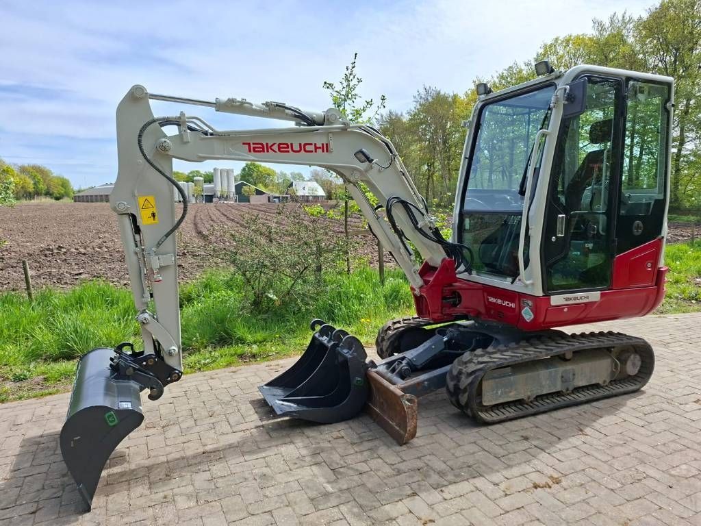 Takeuchi TB 230 Minibagger 29.950 €