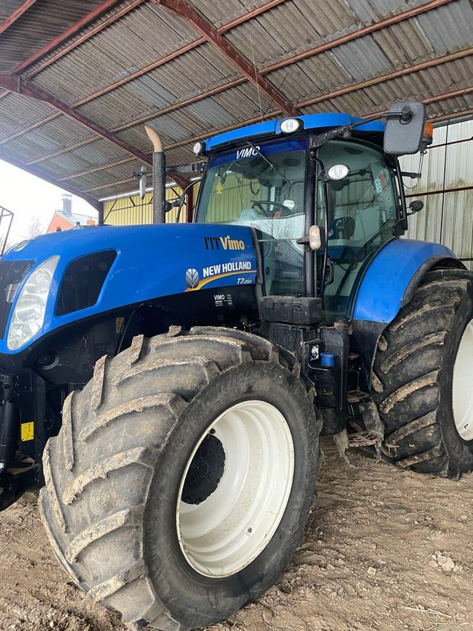 New Holland T7.250 Tractor €45,000