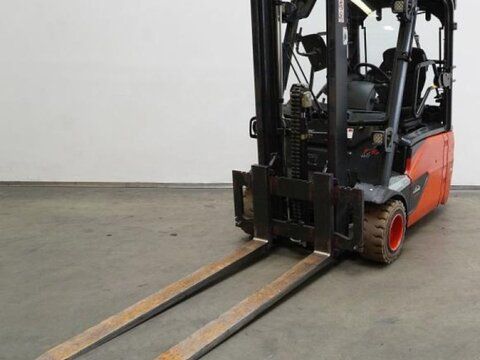 E-FARM: Linde e 18 l evo 386-02 - Stivuitor - id JCS6E7D - 7.850 EUR - Anul: 2016 - Citeste ore: 8.675,Germania