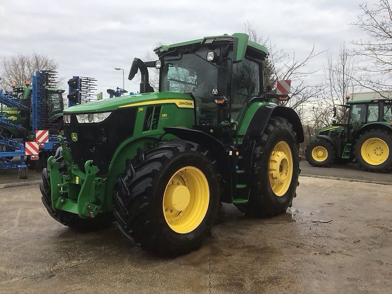 John Deere 7R 330 Tracteur 225 000 €