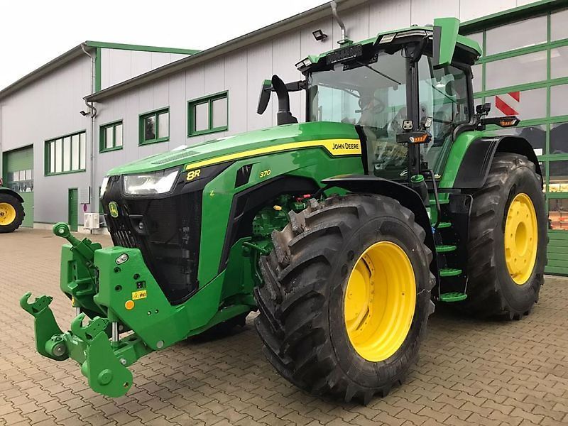 E-FARM: John Deere 8R 370 - Traktor - id R8DBBRJ - 305 000 € - Hodiny motoru: 6 - Výkon motoru (HP): 370,Německo