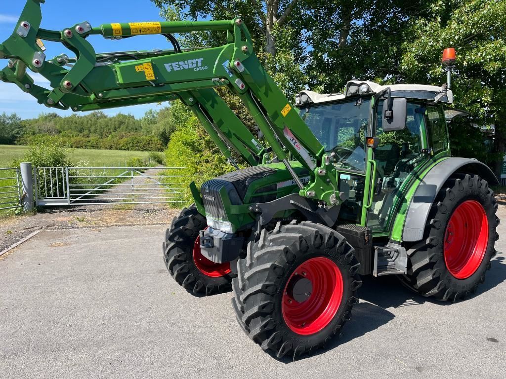 E-FARM: Fendt 211 Vario - Трактор - id KPSMK7J - 68 233 € - Година на построяване: 2017 - Работни часове на двигателя: 4650,Обединеното кралство