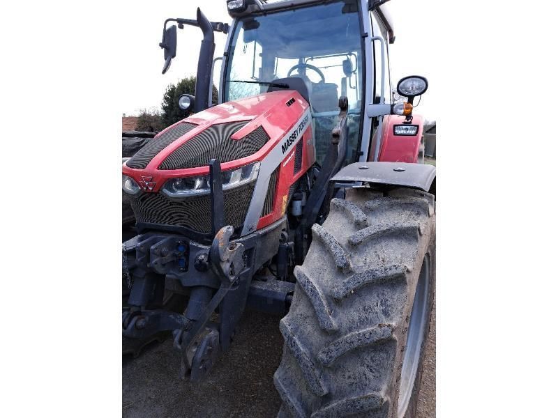 E-FARM: Massey Ferguson 5S.115 - Traktor - id ILMKEZP - 80 000 € - Rok produkcji: 2024 - Motogodziny: 490,Moc silnika: 115,Francja