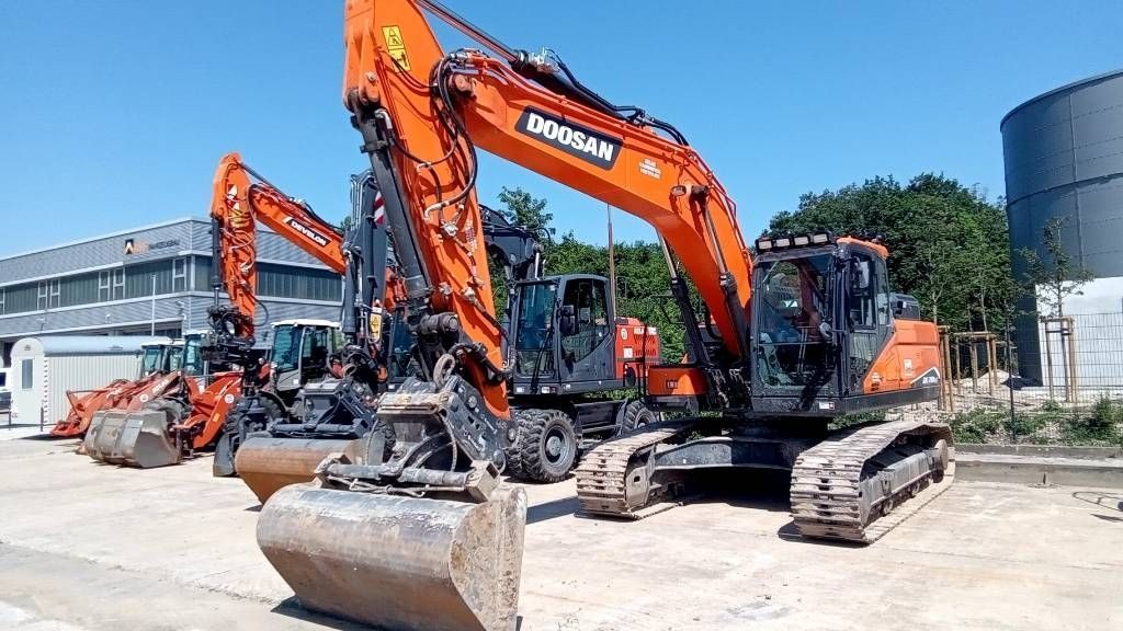 Doosan dx210lc-7 - sonderpreis Ερπυστριοφόρος εκσκαφέας 98.375 €