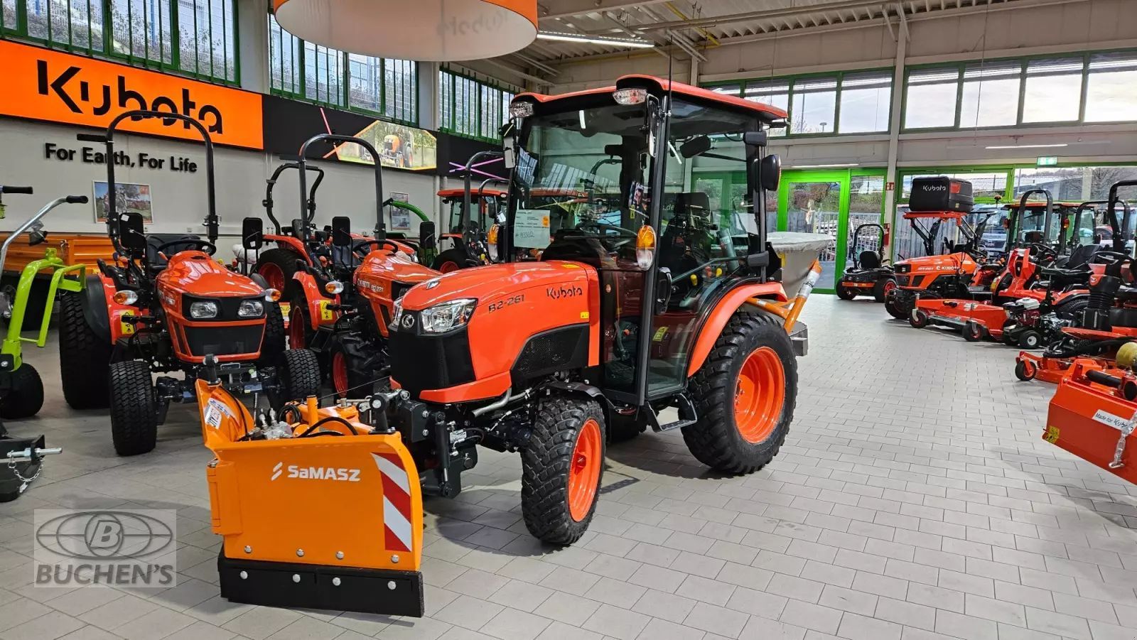 Kubota b2-261 winterdienst Tractor €41,600