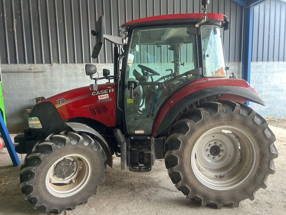 E-FARM: Case IH Farmall 75 C - Traktor - id JYVJUNI - 45.000 € - Baujahr: 2024 - Abgelesene Motorstunden: 300,Motorleistung (PS): 75,Frankreich