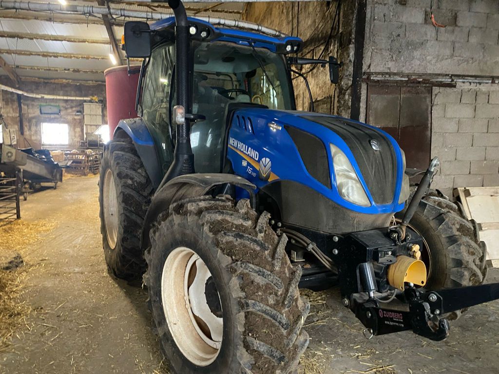 E-FARM: New Holland T6.145 - Трактор - id PEHLLIF - 56 000 € - Година на построяване: 2016 - Работни часове на двигателя: 4200,Мощност на двигателя (HP): 115,Франция