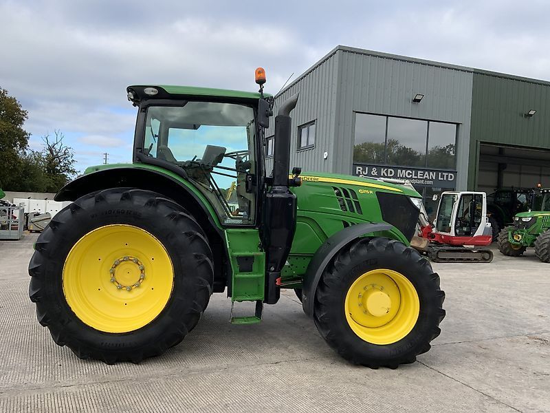 John Deere 6215 R Tractor €50,921