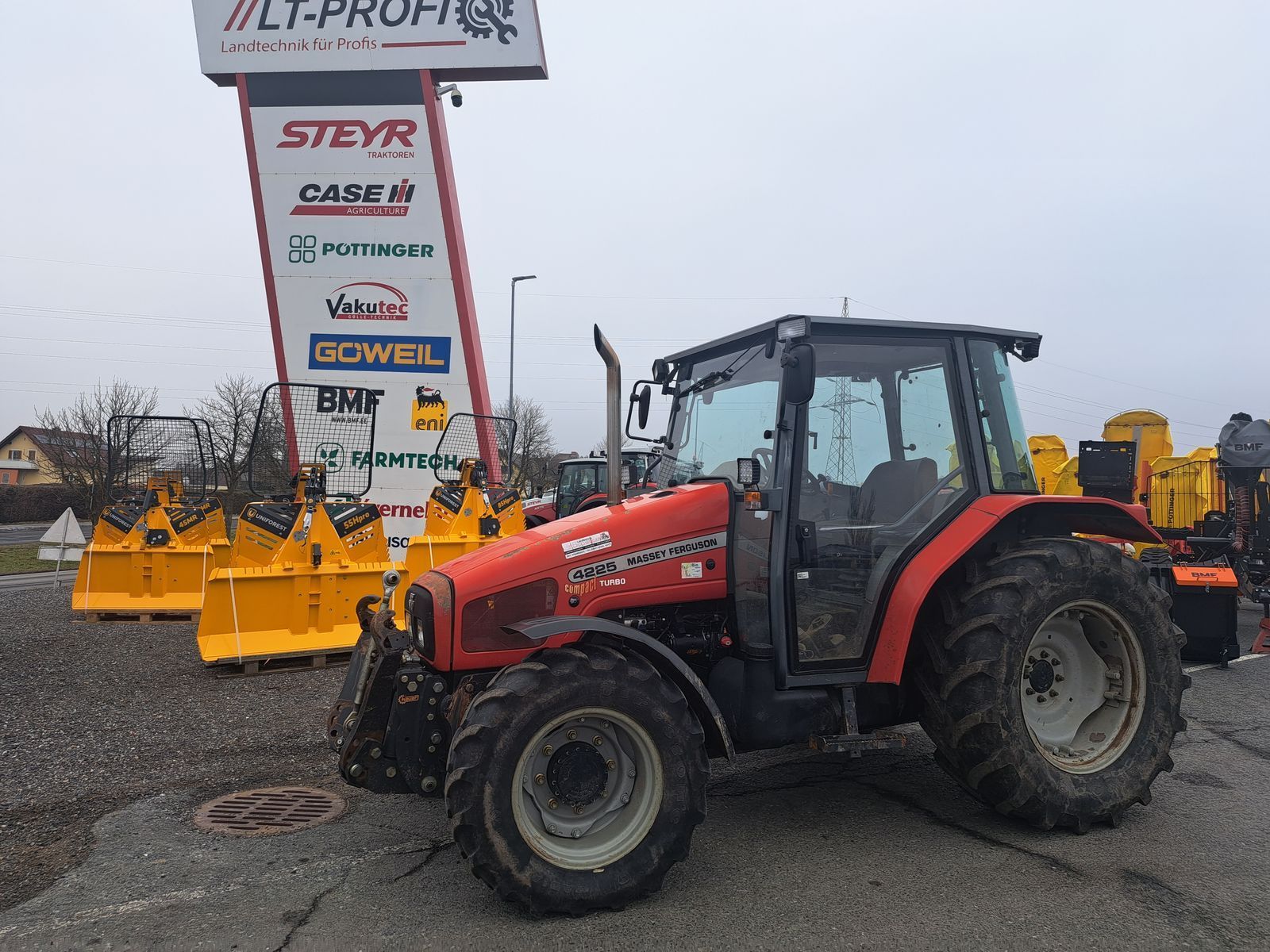 Massey Ferguson 4225 Τρακτέρ 24.500 €