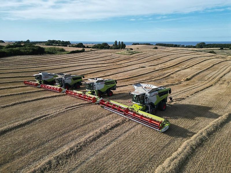 Claas Lexion 7700 Combine harvester €333,946