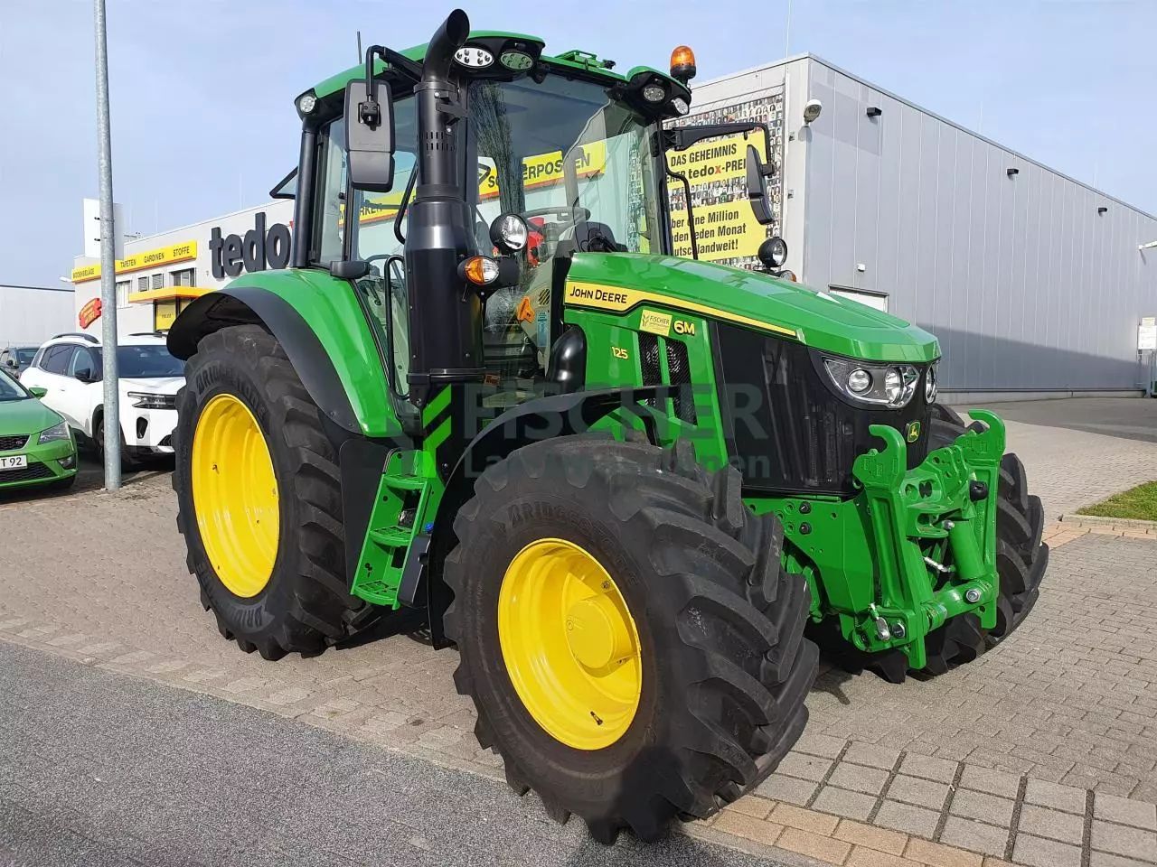 John Deere 6M 125 Tractor €124,900