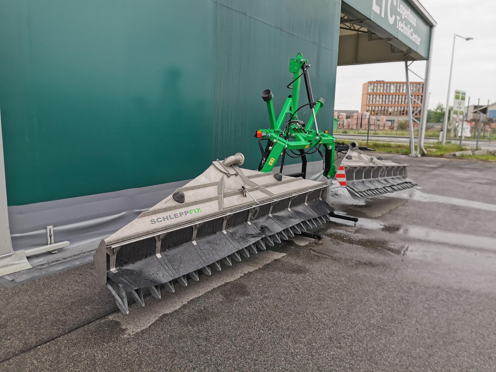 E-FARM: schleppfix sfa 7 - Deszczownia - id FJDQHCW - 24 917 € - Rok produkcji: 2022 - Austria