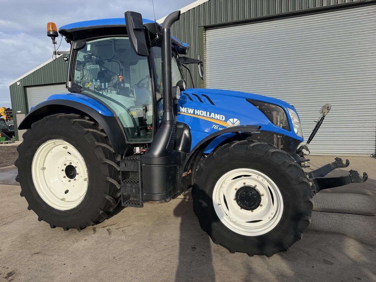 New Holland T6.180 Трактор 62 399 €