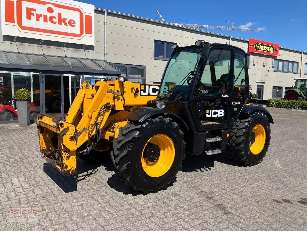 E-FARM: JCB 541-70 loadall t4i - Chargeur télescopique  - id YPPIATL - 32 475 € - Année: 2011 - Lecture du nombre d'heure: 5 700,Puissance du moteur (chevaux): 110,Allemagne