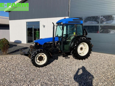 E-FARM: New Holland TN 95 F - Τρακτέρ - id 4GUYAYN - 24.090 € - Χρονία: 2002 - Ισχύς κινητήρα: 95