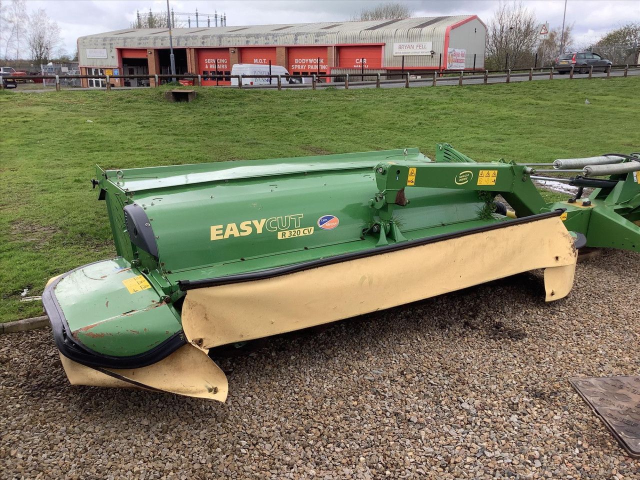 Krone EasyCut R 320 Sekačka 8 671 €