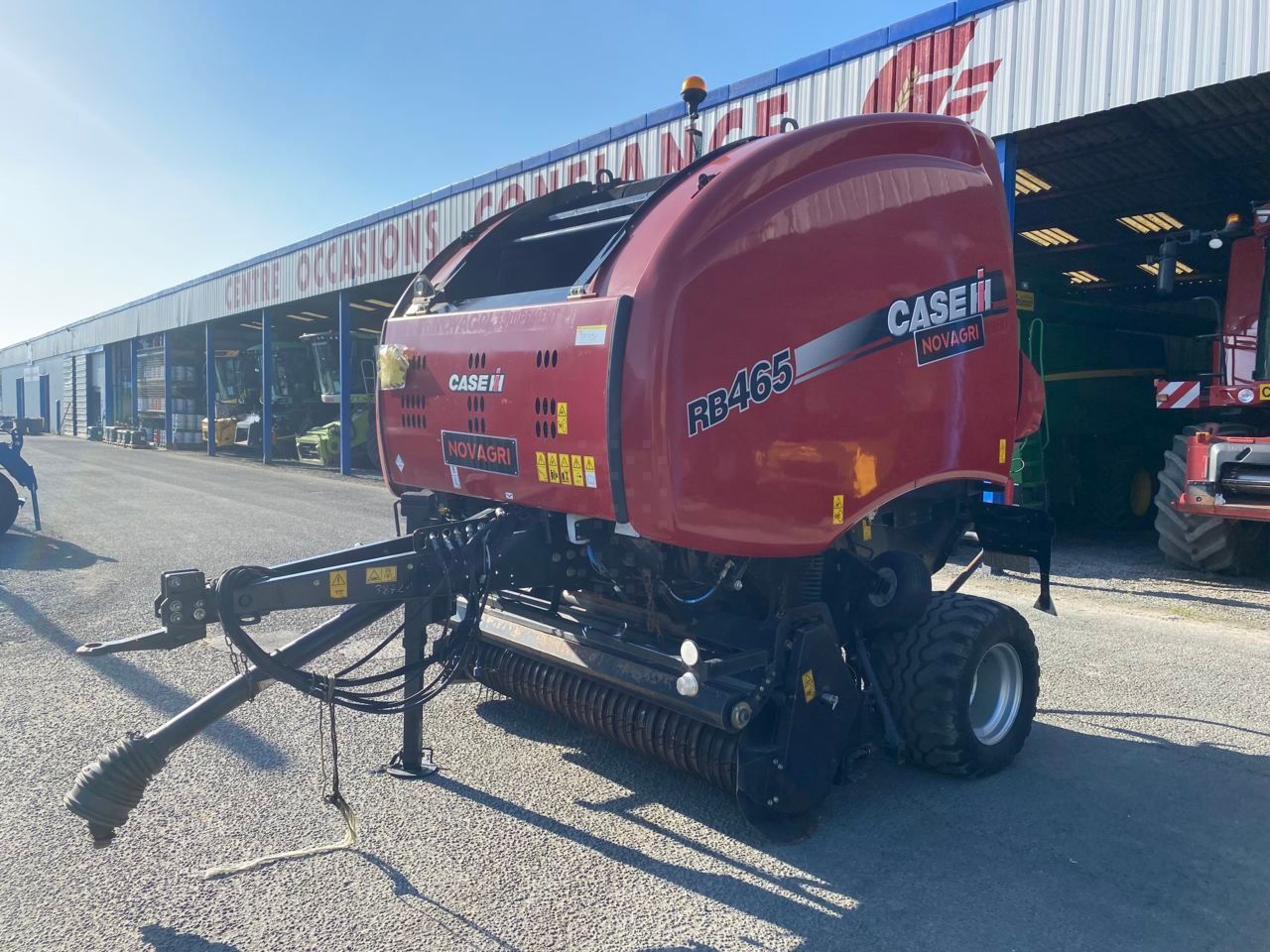 E-FARM: Case IH rb 465 - Baler - id LYC9BFS - €21,000 - Year of construction: 2015 - Total number of bales produced: 10,500,France