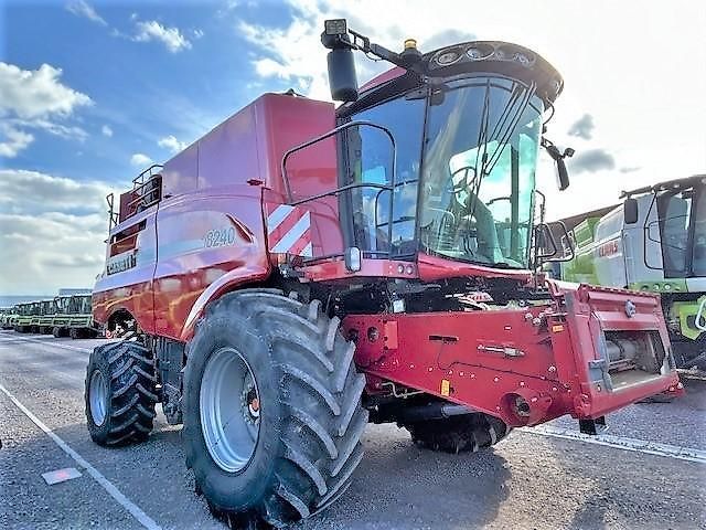 E-FARM: Case IH af 8240 t4 - Mähdrescher - id CLSUM6M - Baujahr: 2018 - Abgelesene Motorstunden: 1.503,Motorleistung (PS): 499,Deutschland