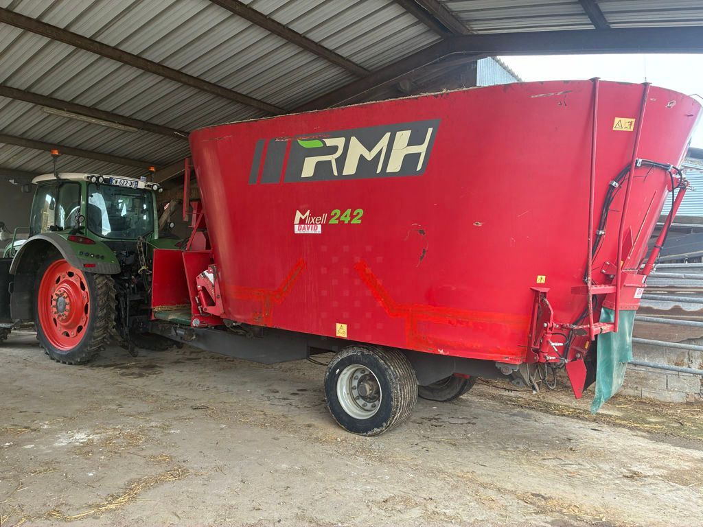 RMH mixell 242 Mixer feeder €12,500