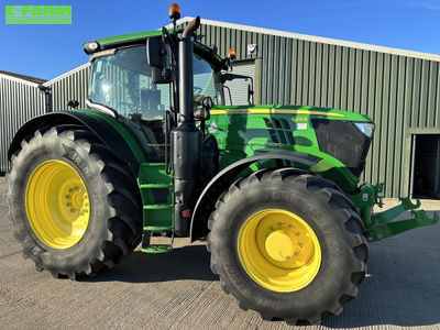 E-FARM: John Deere 6215 R - Tractor - id UPBPYWG - €100,023 - Year of construction: 2019 - Engine hours: 3,500,Engine power (HP): 215,United Kingdom