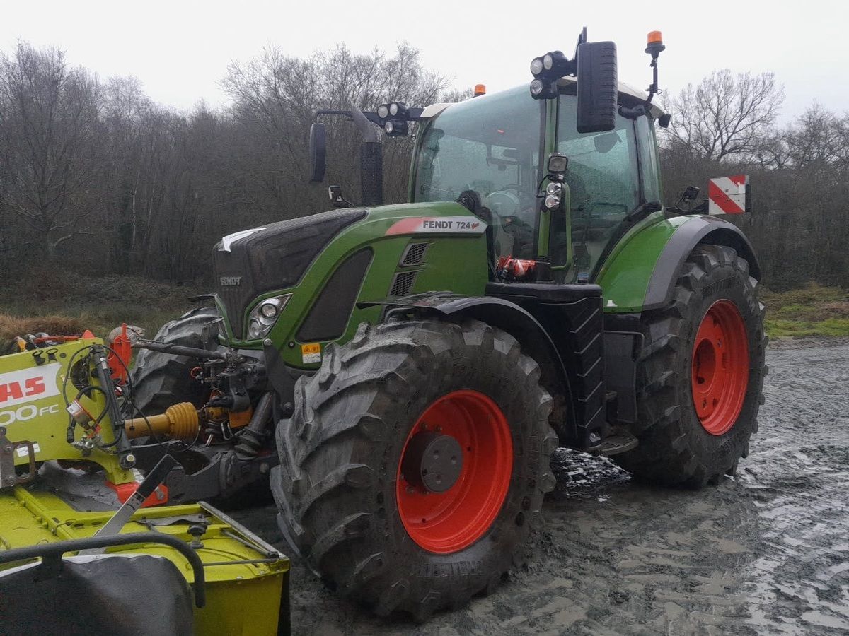 Fendt 724 Vario ProfiPlus Tractor €144,000