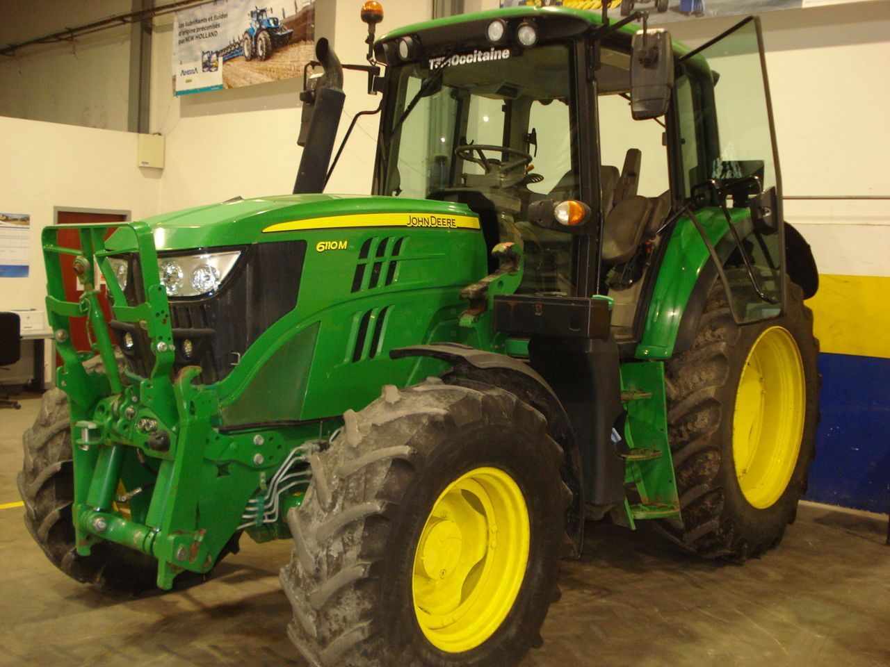 John Deere 6110 M Tractor €45,000