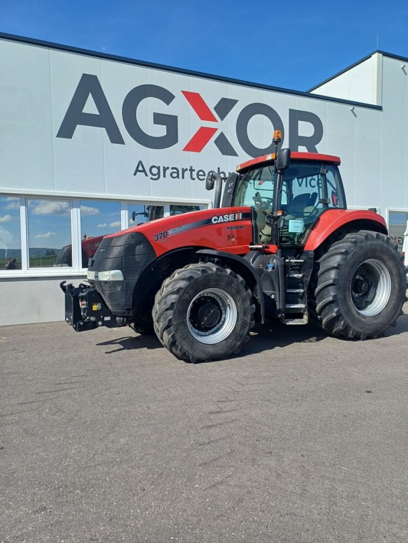 Case IH Magnum 370 CVX tractor €108,000