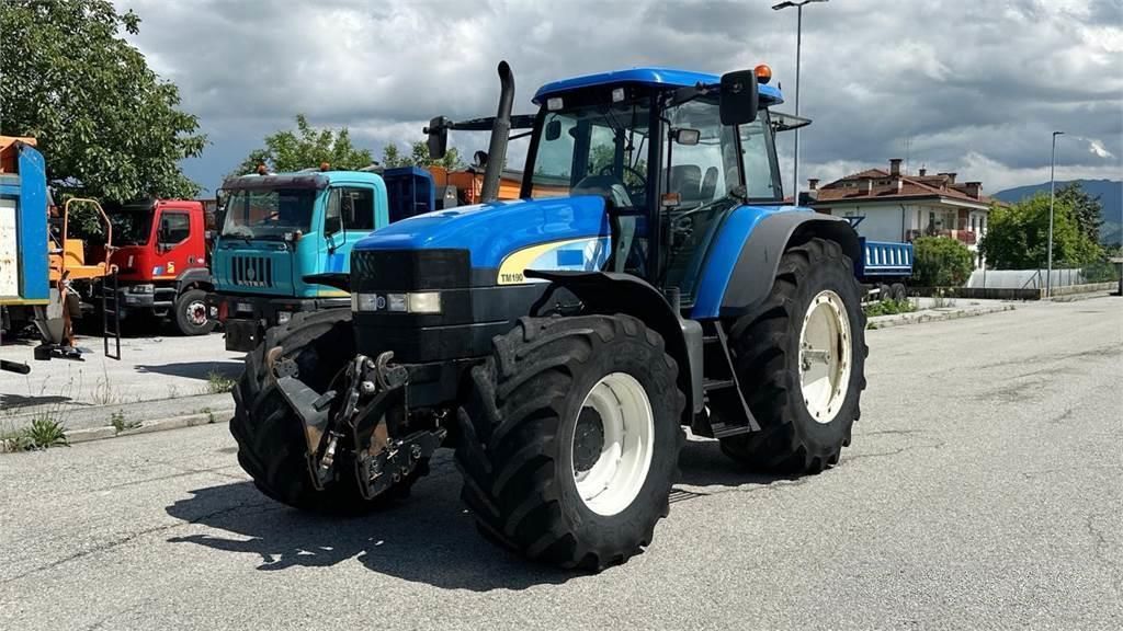 E-FARM: New Holland tm190 4x4 - Equipamiento municipal - id FF2VQDS - 35.000 € - Año: 2005 - Italia