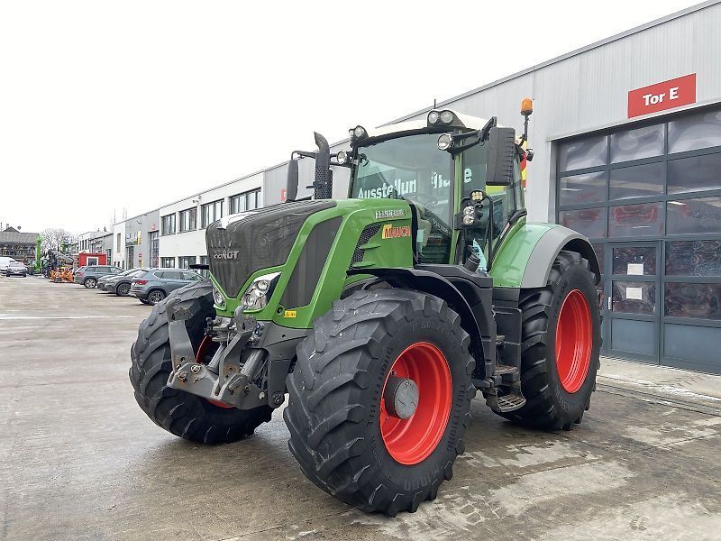 Fendt 828 Vario Profi Plus Трактор 120 833 €