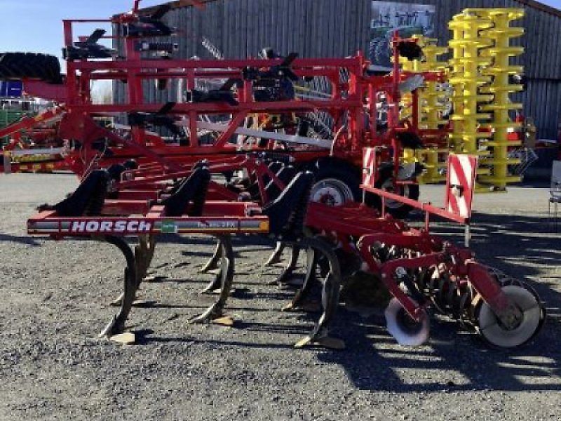 HORSCH Terrano 3 FX Kultivátor 10 084 EUR