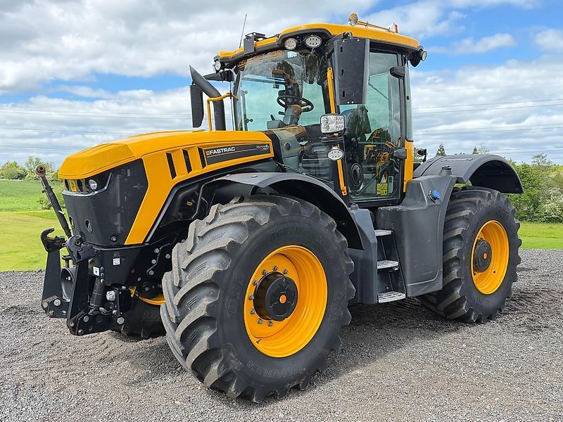 JCB Fastrac 4220 iCON Traktor 132.565 €
