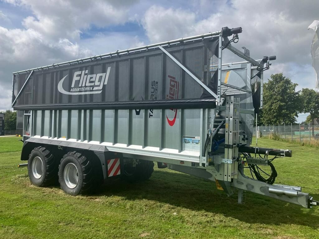 E-FARM: Fliegl gigant asw 281 taurus fox - Remorque - id NESWZAU - 72 950 € - Année: 2023 - Allemagne