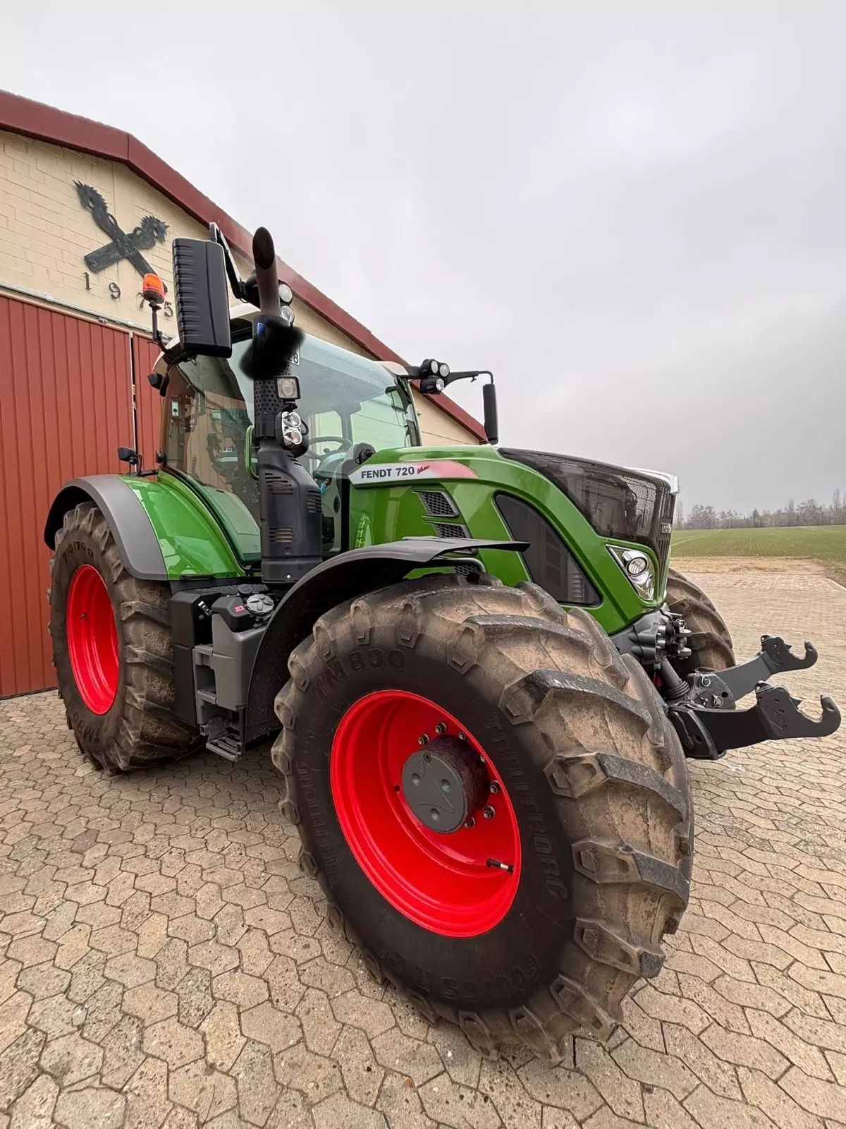 Fendt 720 Vario Profi Plus Traktor 128 600 €