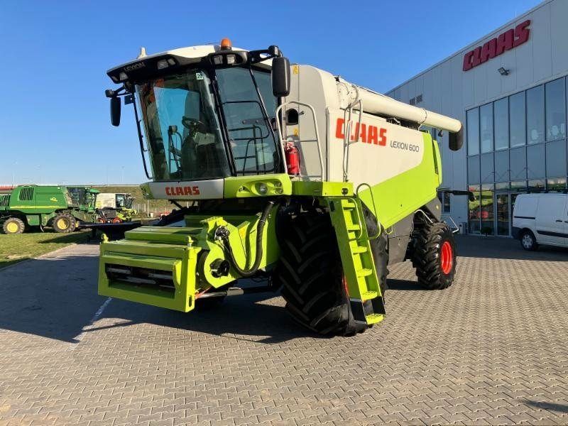 E-FARM: Claas Lexion 600 - Moissoneuse-batteuse - id NKPXKQI - 91 258 € - Année: 2006 - Lecture du nombre d'heure: 4 975,Puissance du moteur (chevaux): 500,Pologne