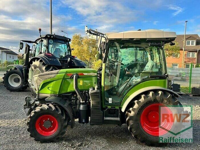 E-FARM: Fendt 211 Vario V - Τρακτέρ - id VIBIPTY - 112.000 € - Χρονία: 2023 - Μετρητής ωρών: 150,Γερμανία