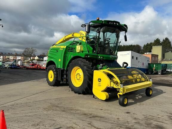 John Deere 8600 Self propelled forage harvester €202,055